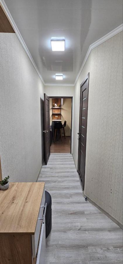 Апартаменти На Лесі Українки Центр 5Хв Старе Місто Парк Kamjanez-Podilskyj Exterior foto